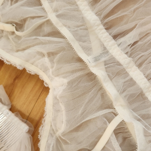 Victoria's Secret Bridal 3 Pc Lingerie Set - Picture 8 of 11